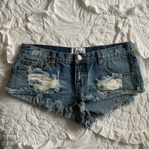 One teaspoon bandits distressed shorts size 32